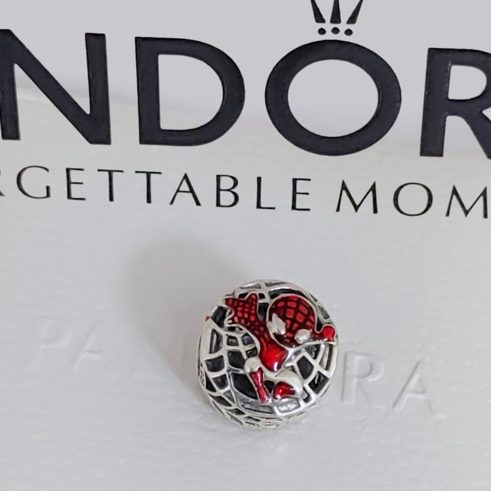 Pandora Marvel Spider-Man Soaring City Charm Bracelet Pendant S925 Silver